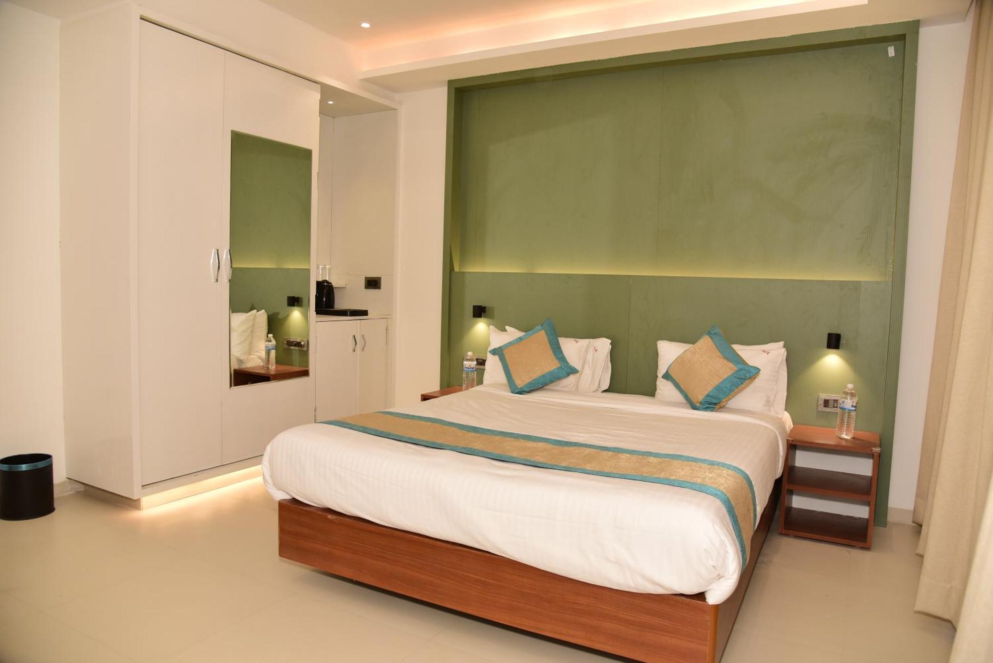 Hotel Sai Krishna Sirdi Kültér fotó