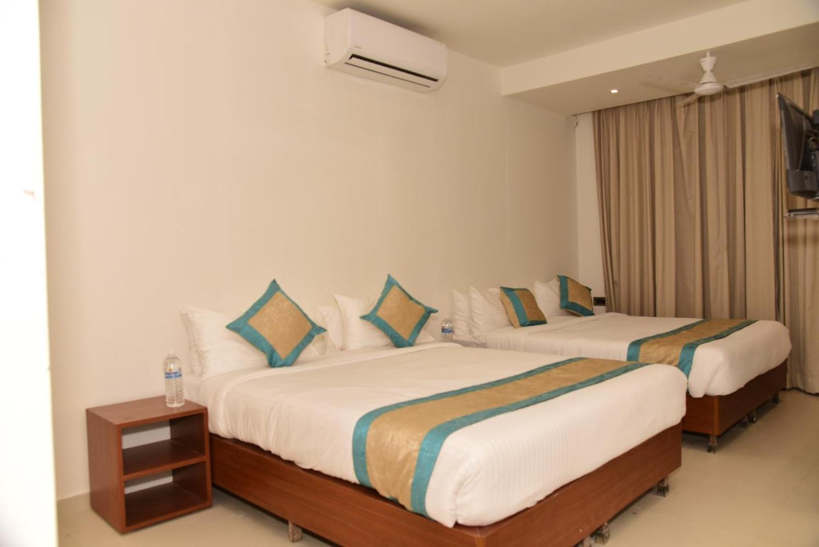 Hotel Sai Krishna Sirdi Kültér fotó