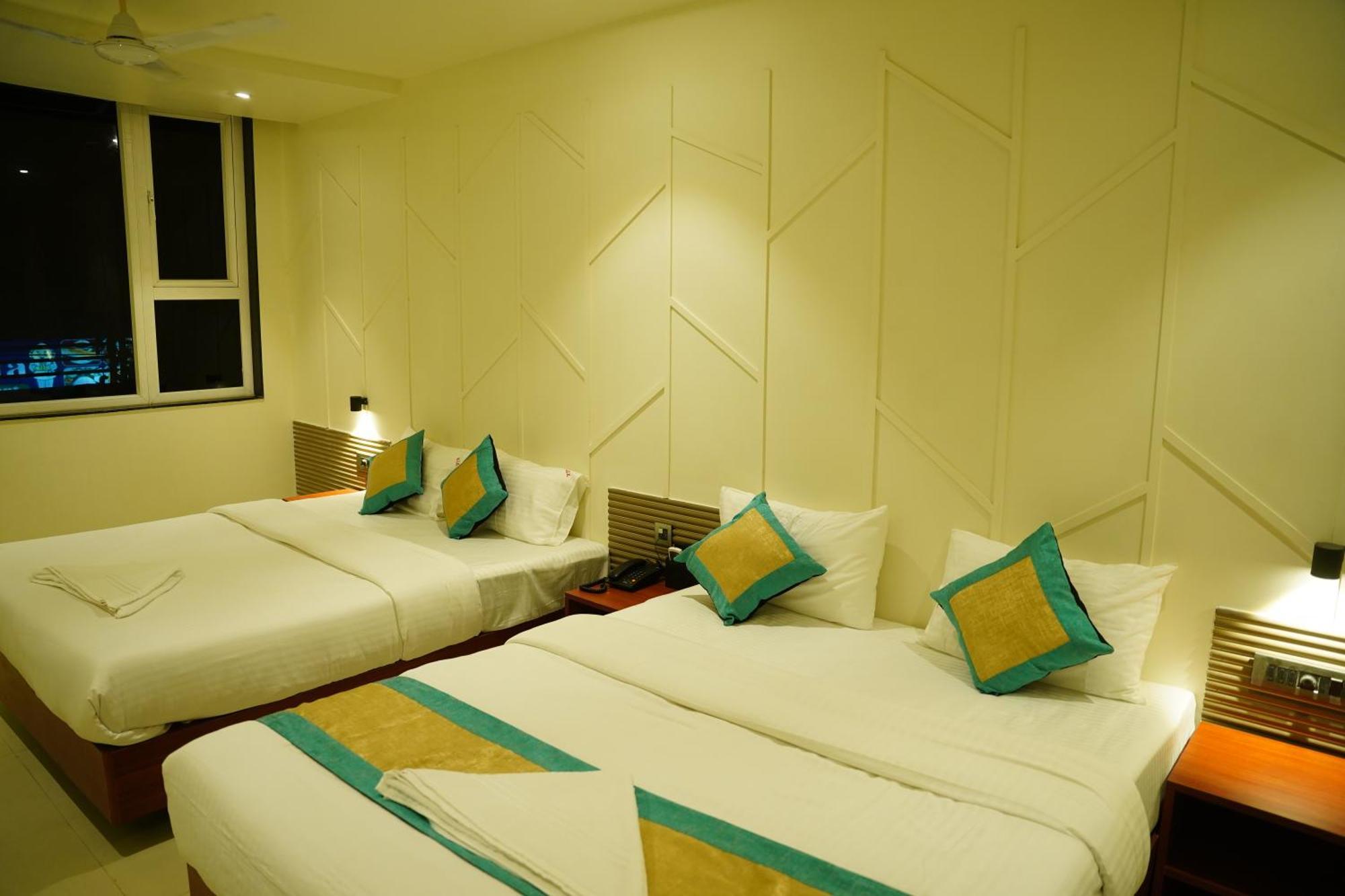 Hotel Sai Krishna Sirdi Kültér fotó